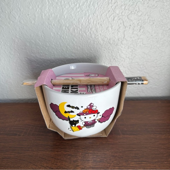 Hello Kitty Halloween Bowl with Chopsticks - Picture 3 of 3
